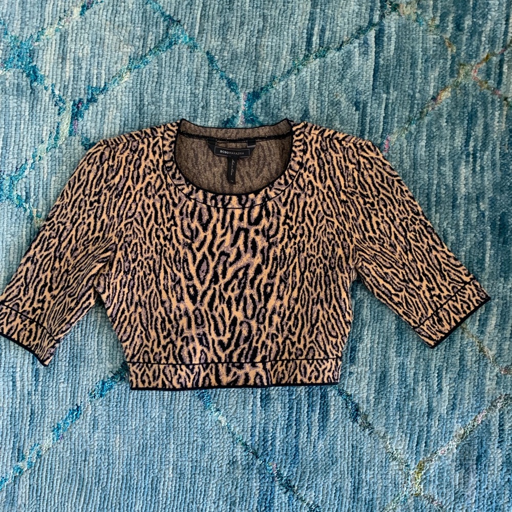 BCBGMazAzria Cropped Top animal print